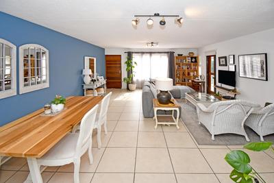 Townhouse For Rent in Morningside, Sandton